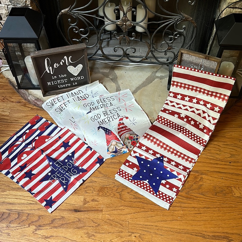 NWT Set of 8 Placemats and 1 Table Runner Summer Americana Farmhouse Theme